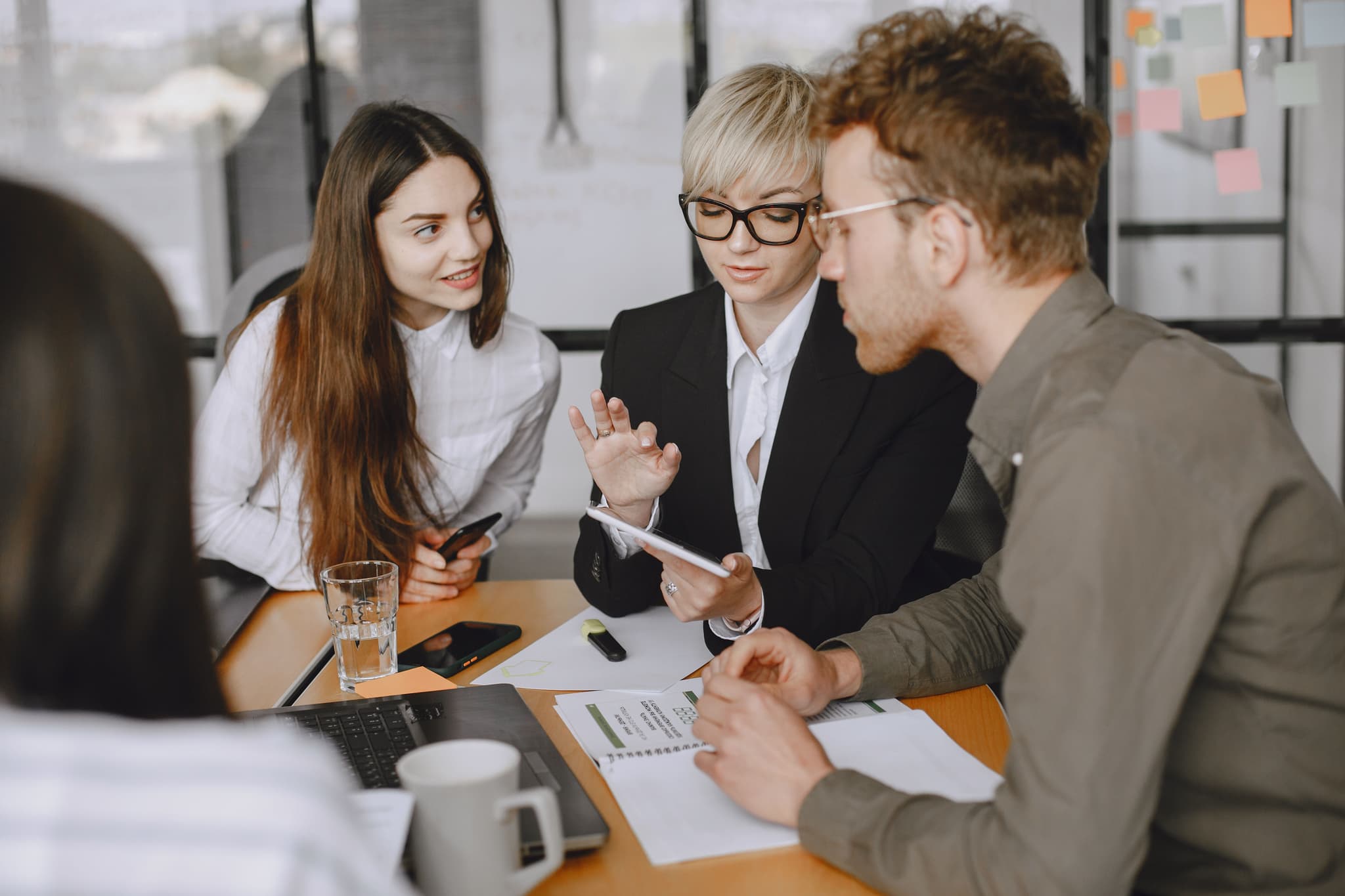 Mintex Staffing recruiter greeting a candidate during a staffing and recruitment consultation