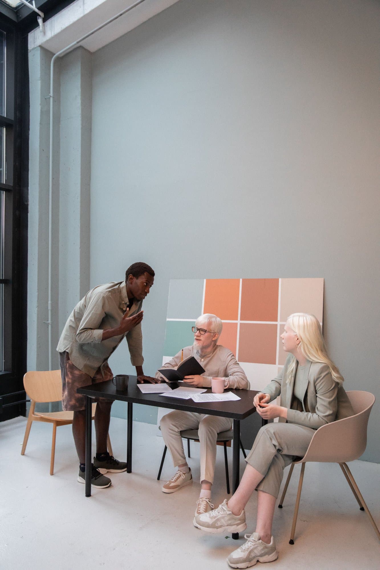 Mintex Staffing recruiter discussing a contract placement with a client