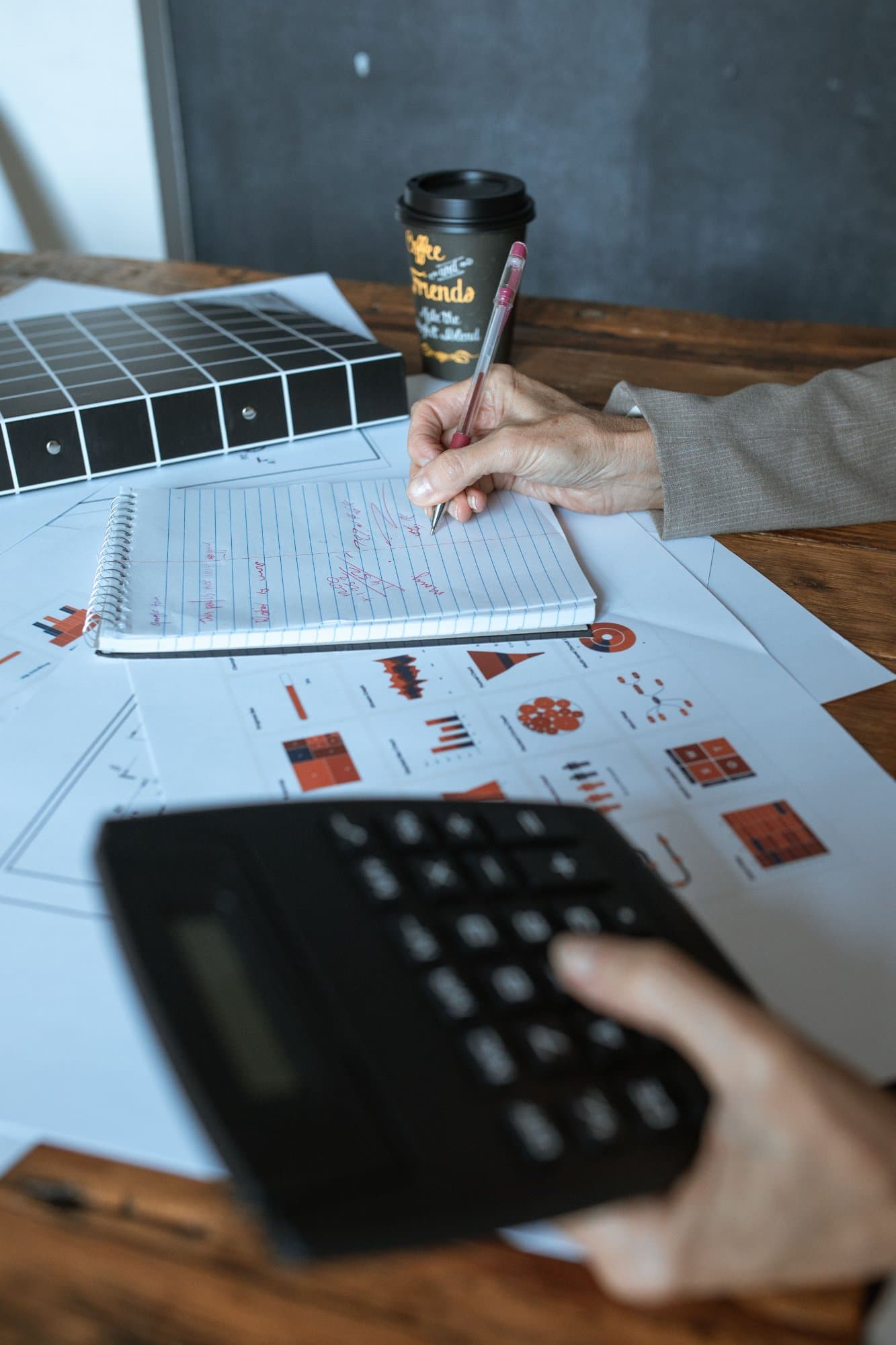 Hiring team using Mintex Staffing's cost-per-hire calculator for their recruitment budget